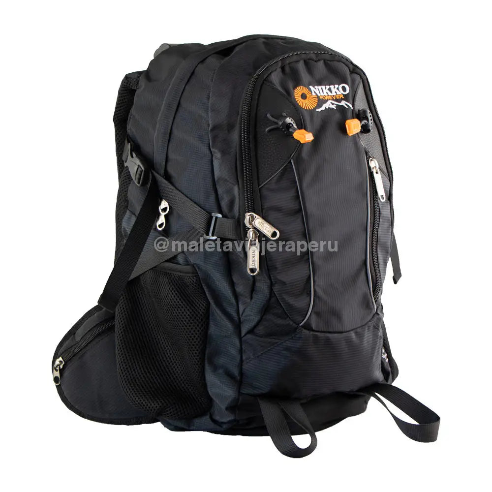 Mochila Lifestyle 30Lt Nikko Equipment (Negro) Backpacks