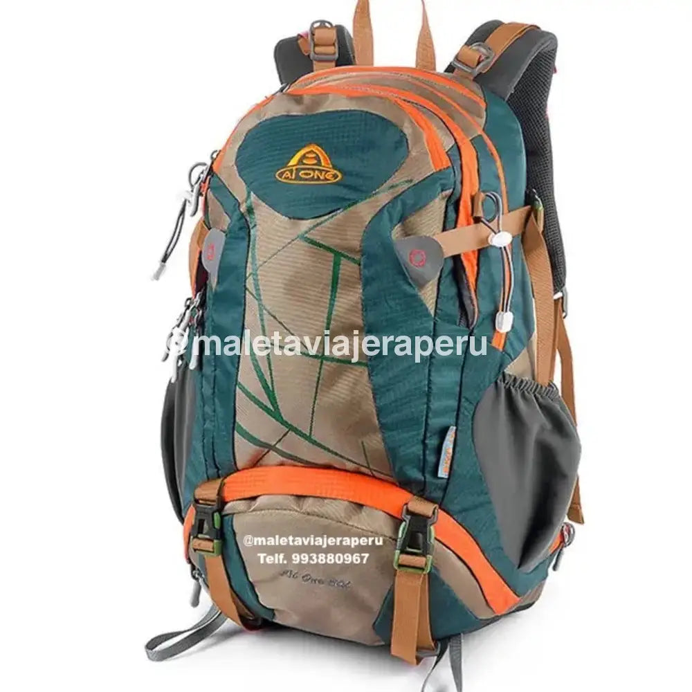 Mochila Viajera Ai One Outdoor 30L (Verde) Backpacks