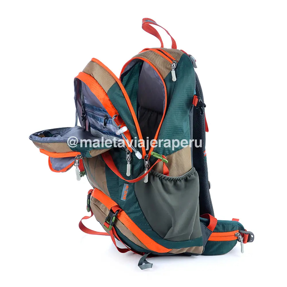 Mochila Viajera Ai One Outdoor 30L (Verde) Backpacks
